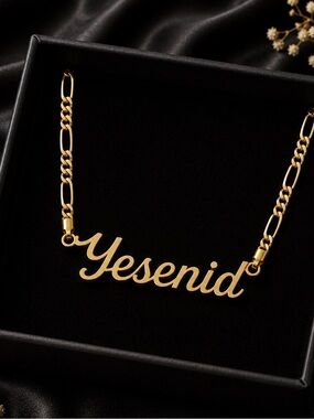 Customizable Gold Name Necklace - Yesenid Script Pendant